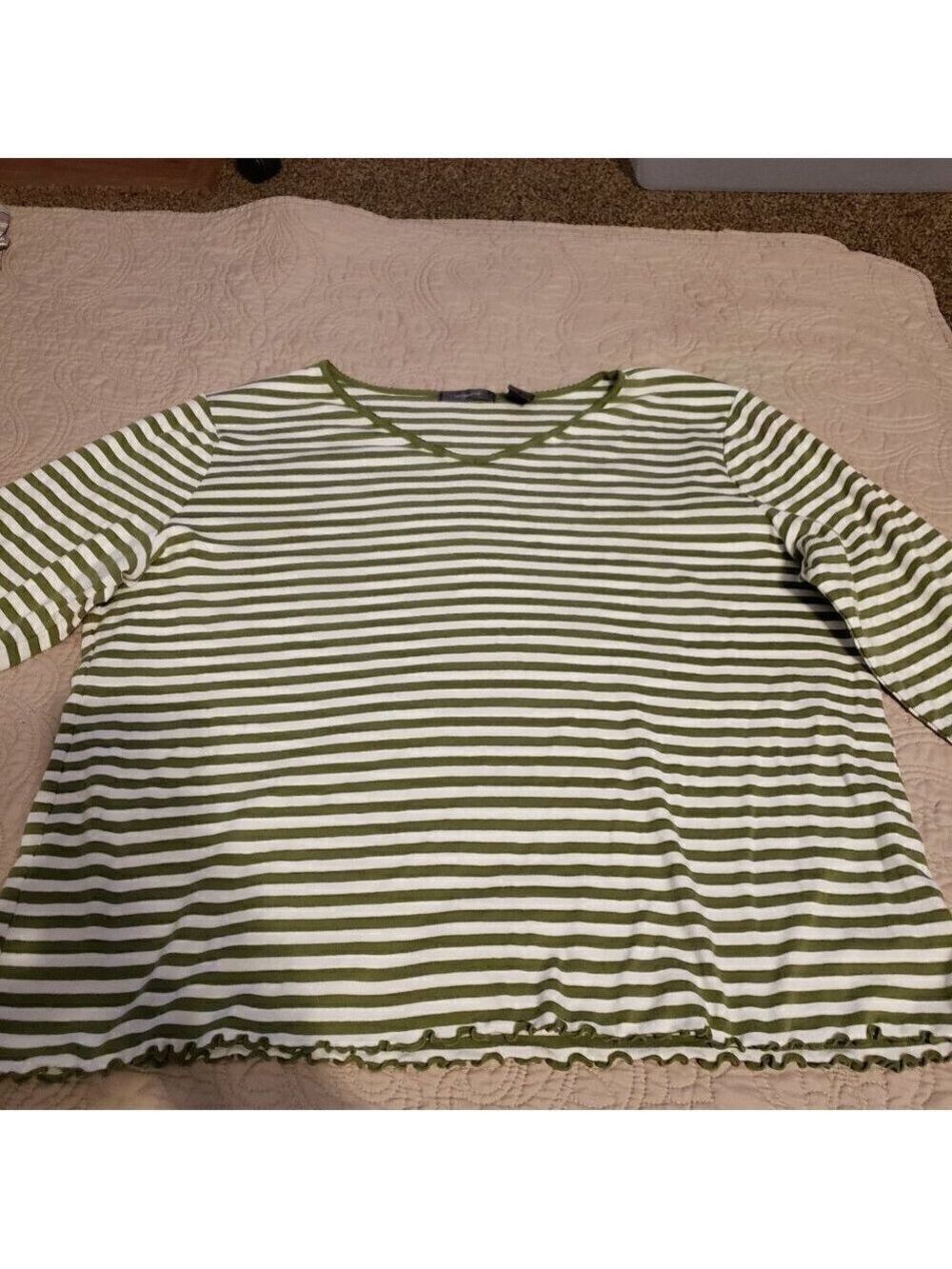Liz Claiborne Women's V-Neck Top